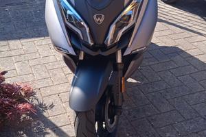 Wottan Storm S 300 a Km 0