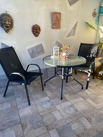 Tavolo giardino con sedie 
