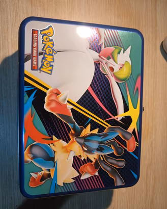 Scatola Carte Pokemon Lucario e Gardevoir 