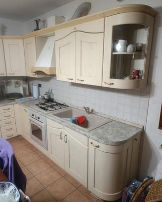 cucina angolare completa di elettrodomestici 