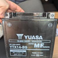 Batteria per moto YUASA YTX14-BS 12V 12ah