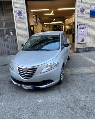 lancia y 1.2 Gpl della casa meccanica perfetta