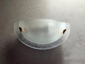 Plafoniera in vetro satinato