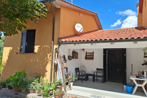 2 immobili adiacenti