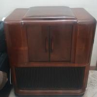 mobile radio con giradischi vintage 