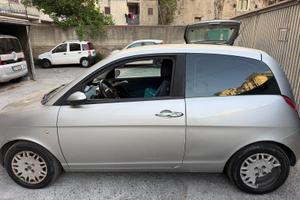 Lancia Y