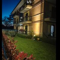 Appartamento con terrazzo e doppio giardino