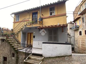 3 LOCALI A CARBOGNANO