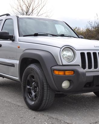 Jeep Cherokee 2.5 CRD Sport