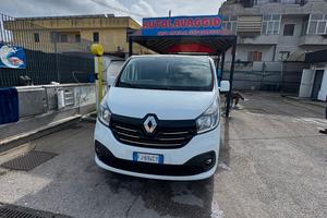 renault trafic 9 posti 