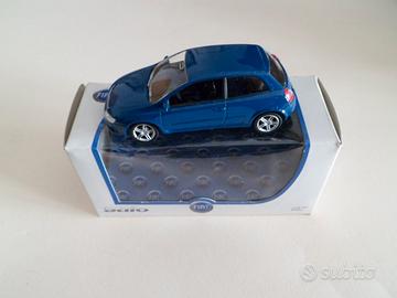 MODELLINO AUTO FIAT STILO SCALA 1:43 BLU