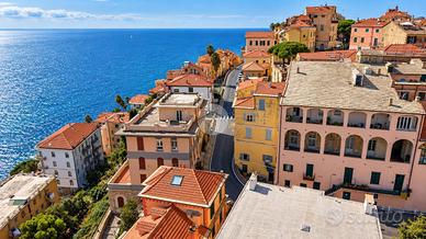 4 LOCALI A IMPERIA