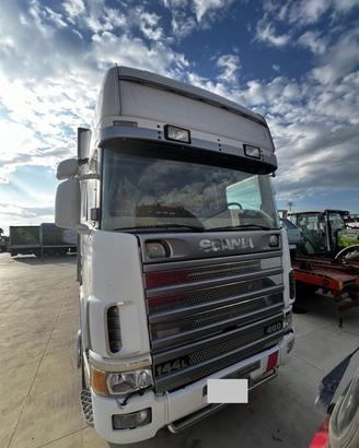 Scania 460 a cella frigorifera