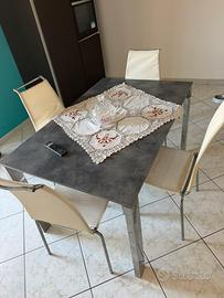 Tavolo con 4 sedie Calligaris