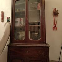 Vetrina e cassettiera d'epoca