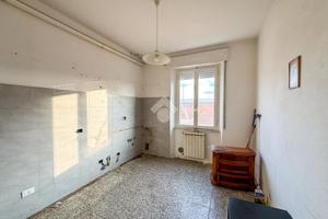 3 LOCALI A PONTEDERA