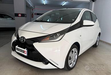 TOYOTA Aygo 1.0 VVT-i 69 CV 5 porte x-play