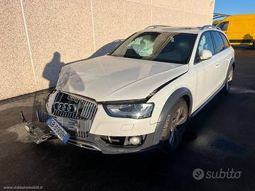 AUDI A4 allroad 2.0 TDI 190 CV S.tr. TETTO PANORAM