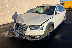 AUDI A4 allroad 2.0 TDI 190 CV S.tr. TETTO PANORAM