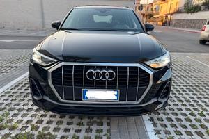 Audi Q3 35TDI S-TRONIC S-LINE
