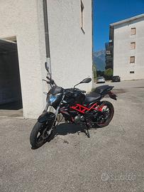 Benelli BN125 