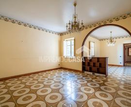 4 VANI VIA ALTOFONTE Monreale-Villaciambra