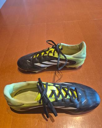 Scarpe da calcio marca Adidas