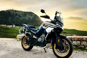 CFMOTO MT 800 – 09/2023 – 20.000 km – Pari al nuov