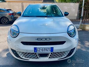 Fiat 600 Hybrid 145 CV DCT MHEV Pop