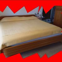 Camera da letto in legno massello