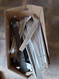 staffe per scaffalature metalliche