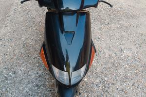 Aprilia SR 50 Max Biaggi Replica originale