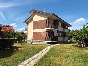 QUADRIFAMILIARE A BRUINO