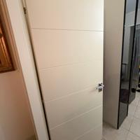 Porta battente bianca