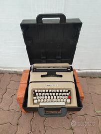 Macchina Da Scrivere Vintage Olivetti Lettera 35