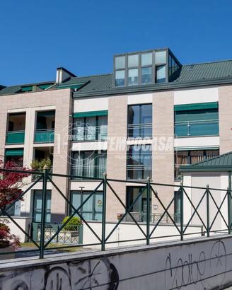 Piano alto del 2007: Terrazzino, due servizi fines