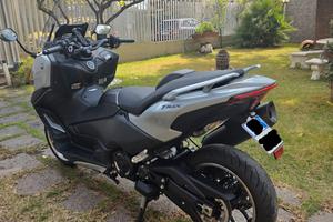 YAMAHA T MAX 560 TECH MAX - CERAMIC GREY -