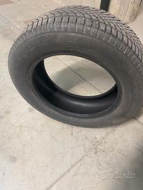 Gomme 215/65 R17 Bridgestone