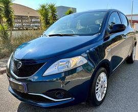 Lancia Ypsilon 1.2 69 CV 5 porte S&S Gold