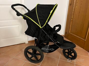 Passeggino Hauck Runner 3 ruote all terrain.