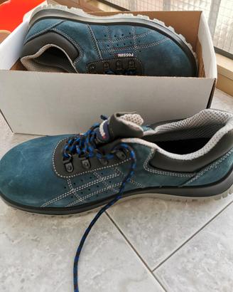 Scarpe antinfortunistiche n43 nuovissime.