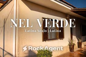 Villa di 260 m² con più di 5 locali a Latina