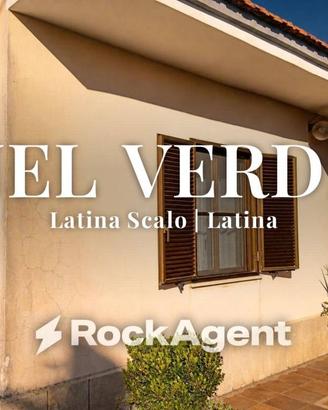 Villa di 260 m² con più di 5 locali a Latina
