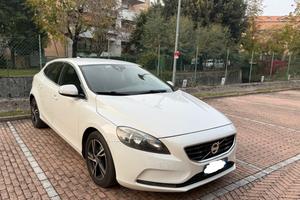 Volvo V40 1.6 Diesel Momentum (84 kW) 115 CV