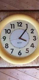 OROLOGIO VINTAGE DA PARETE GUZZINI COLOR GIALLO.