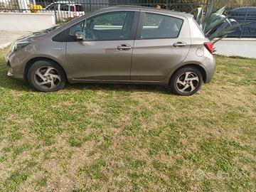 Toyota Yaris Hybrid 1.5 del 2017
