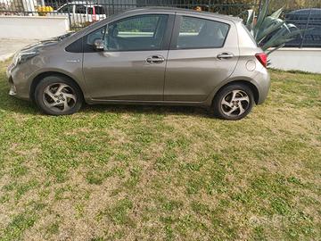 Toyota Yaris Hybrid 1.5 del 2017