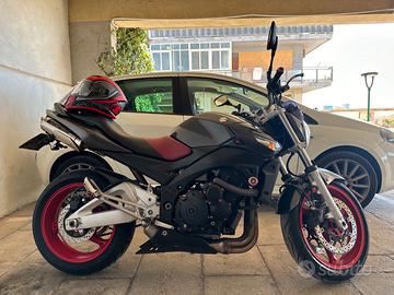 Suzuki GSR 600 Yoshimura