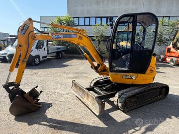 MINIESCAVATORE JCB 8030