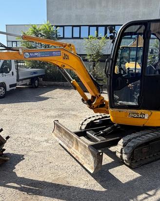 MINIESCAVATORE JCB 8030